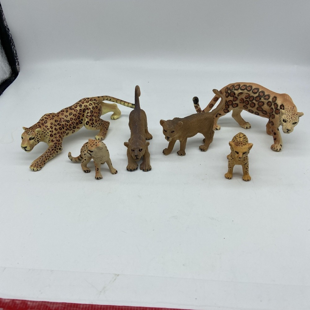 Collectable African Cheetah Cubs Lion Cubs Lot Of (6) Mini Figures PVC
